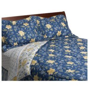 Lot of 2 Laura Ashley Emilie Rose Standard Pillow Shams Padded Blue Floral